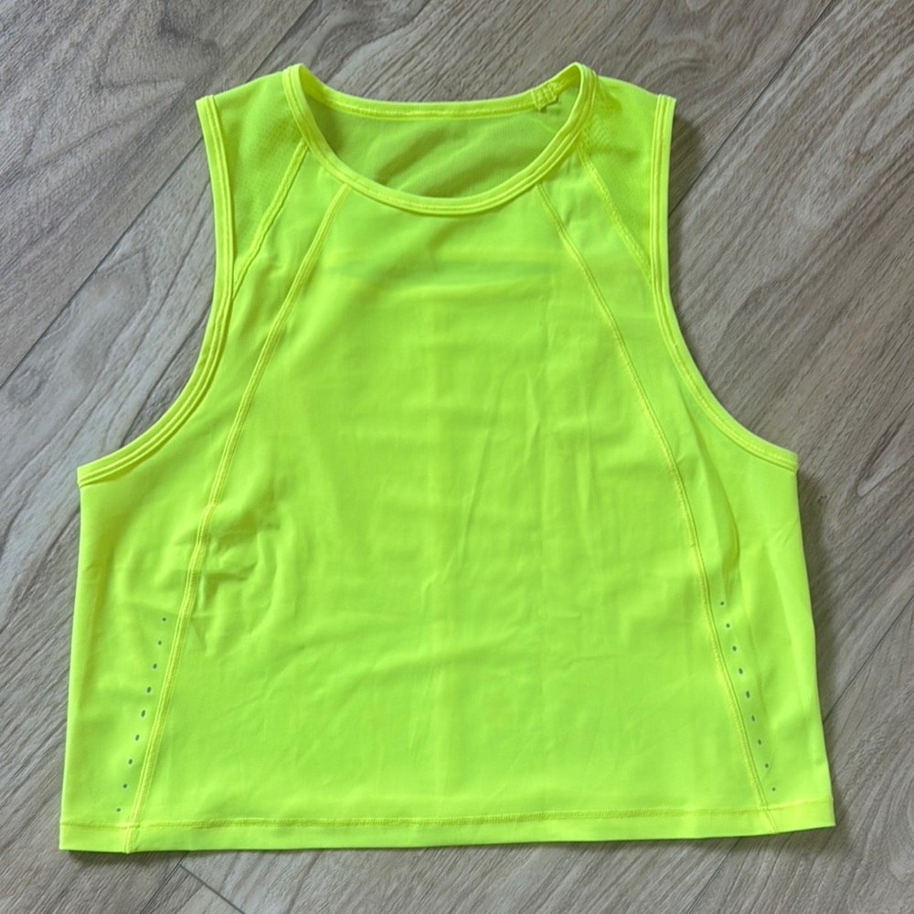 Sculpt Cropped Tank Top In Highlight Yellow